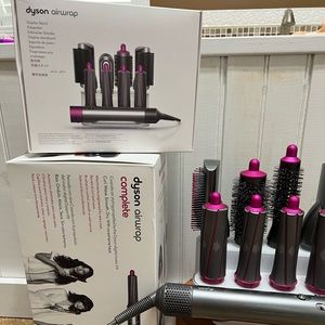 Dyson Airwrap complete with display case